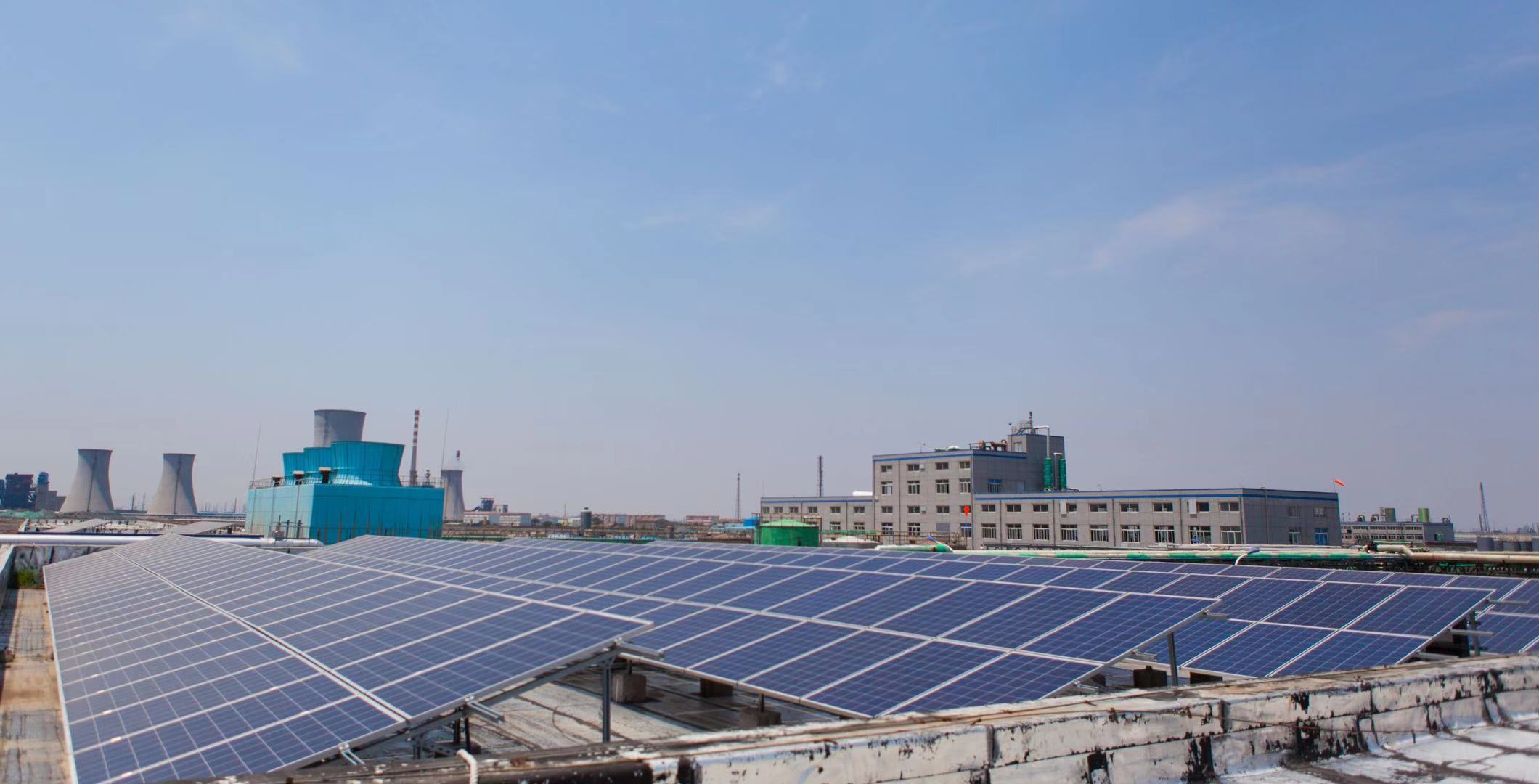投资承建设的新华制药寿光分公司1.39MW光伏发电项目以能源合同管理模式运营，可实现年发电量140万KWH以上，年发电收入120余万元。运营期累计减少标准煤使用55297吨，减少二氧化碳排放128158吨，具有良好的经济效益和环保生态效益。过硬的施工质量、高效的施工进度、周到的运维服务及整体管控能力为企业赢得了信誉，得到用户高度好评。