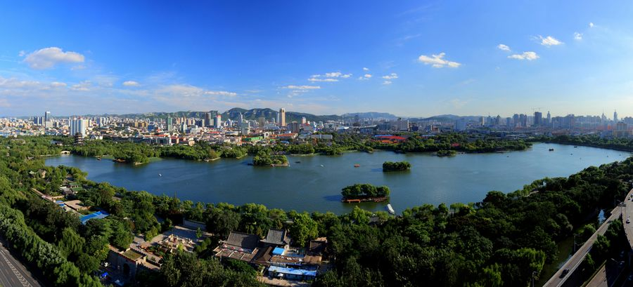 济南大明湖.png